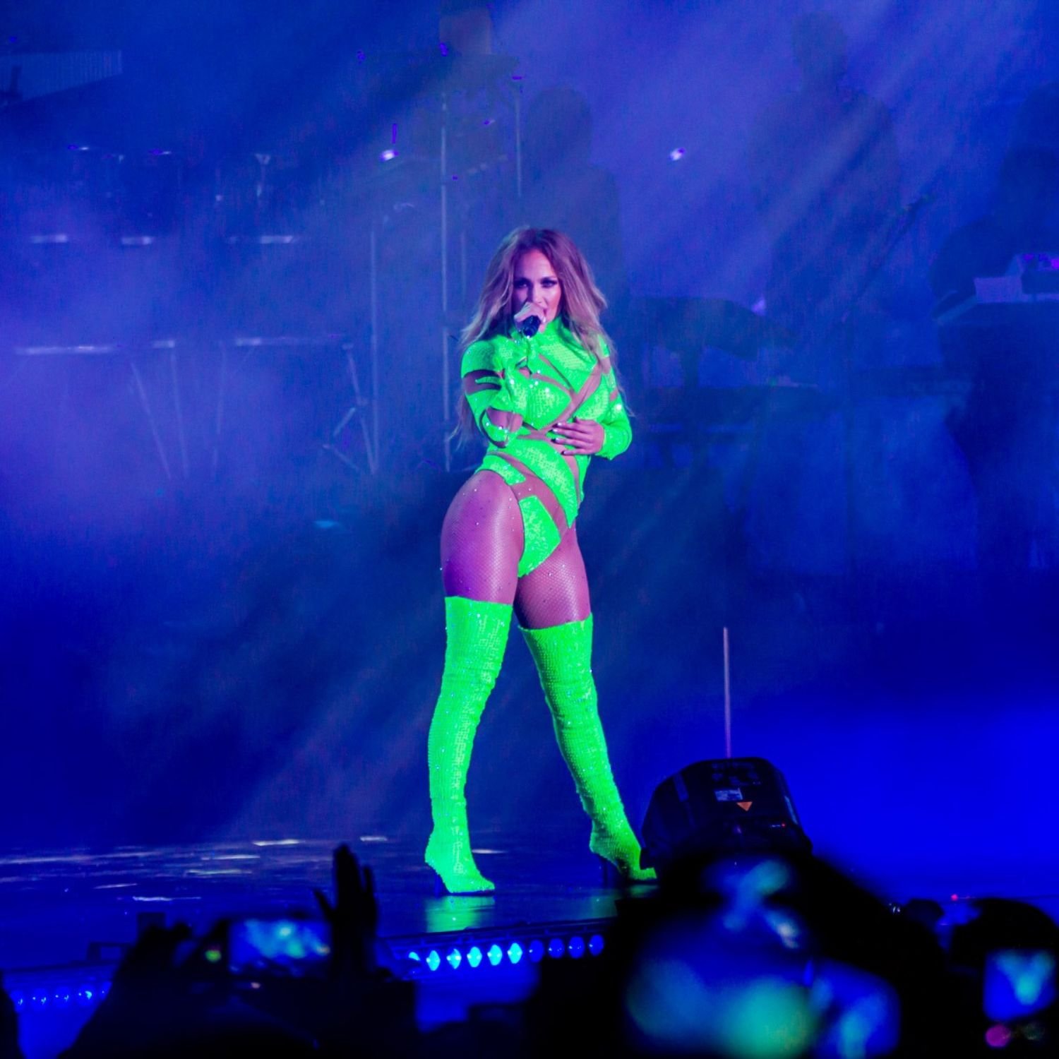 zábava ve Španělsku koncerty Maluma Španělsko latino Shakira Costa del sol marenostrum Fuengirola Málaga nemovitosti u moře